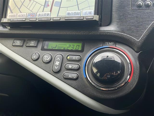 アクア S 寒冷地仕様 SDナビ フルセグ バックカメラ スマートキー プッシュスタート ワイパーデアイサー オートライト ブラック加飾LEDヘッドランプ フォグランプ ヘッドランプクリーナー 社外15インチAW(8枚目)