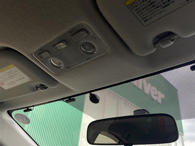 アクア S 寒冷地仕様 SDナビ フルセグ バックカメラ スマートキー プッシュスタート ワイパーデアイサー オートライト ブラック加飾LEDヘッドランプ フォグランプ ヘッドランプクリーナー 社外15インチAW(16枚目)