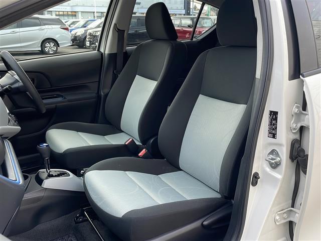 アクア S 寒冷地仕様 SDナビ フルセグ バックカメラ スマートキー プッシュスタート ワイパーデアイサー オートライト ブラック加飾LEDヘッドランプ フォグランプ ヘッドランプクリーナー 社外15インチAW(24枚目)