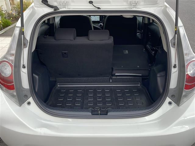 アクア S 寒冷地仕様 SDナビ フルセグ バックカメラ スマートキー プッシュスタート ワイパーデアイサー オートライト ブラック加飾LEDヘッドランプ フォグランプ ヘッドランプクリーナー 社外15インチAW(28枚目)