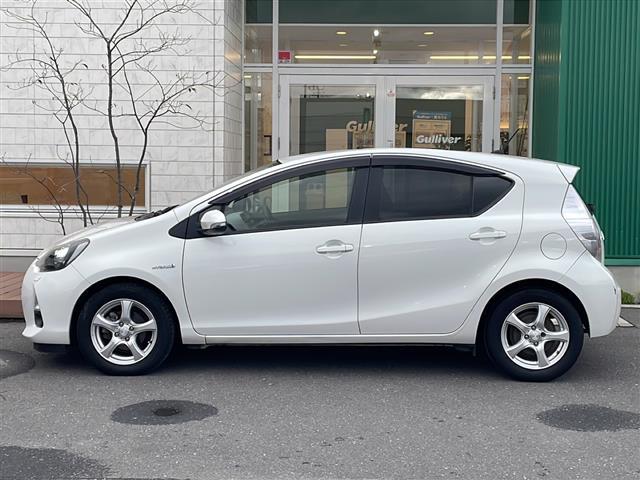 アクア S 寒冷地仕様 SDナビ フルセグ バックカメラ スマートキー プッシュスタート ワイパーデアイサー オートライト ブラック加飾LEDヘッドランプ フォグランプ ヘッドランプクリーナー 社外15インチAW(38枚目)