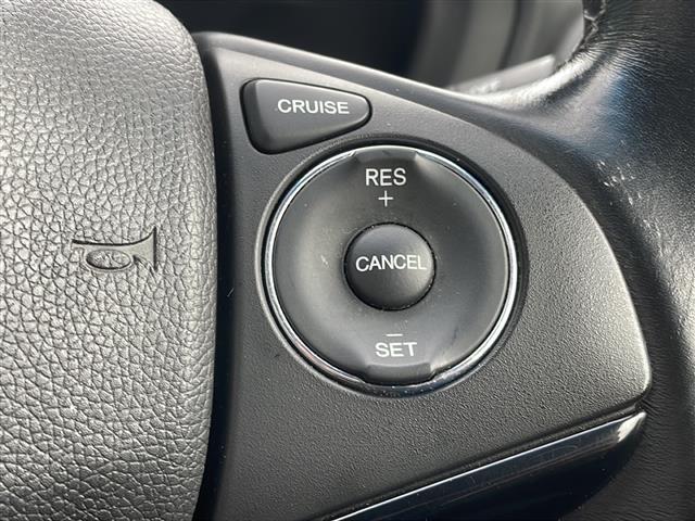 ヴェゼル ハイブリッドZ・ホンダセンシング 4WD 純正メモリナビ バックカメラ ハーフレザーシート 前席シートヒーター パドルシフト クルーズコントロール LEDヘッドライト フォグランプ 純正17インチアルミ シルバールーフレール(16枚目)