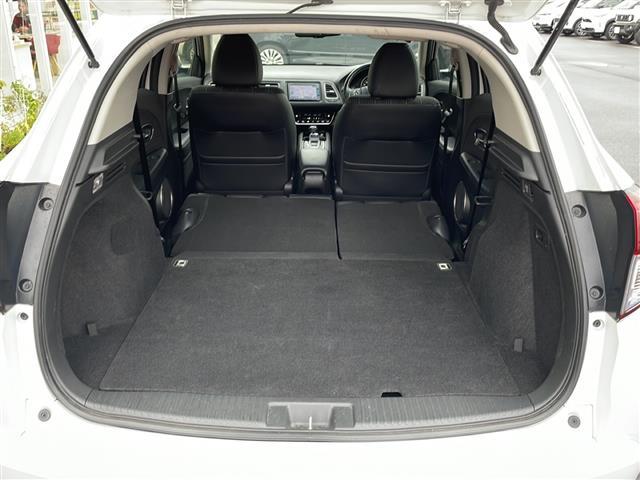 ヴェゼル ハイブリッドZ・ホンダセンシング 4WD 純正メモリナビ バックカメラ ハーフレザーシート 前席シートヒーター パドルシフト クルーズコントロール LEDヘッドライト フォグランプ 純正17インチアルミ シルバールーフレール(29枚目)