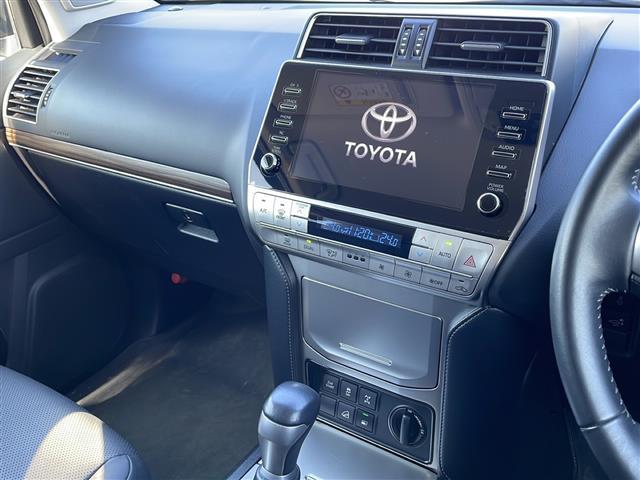 ランドクルーザープラド TX Lパッケージ 4WD 寒冷地仕様 メーカーナビ フルセグ パノラミックビューモニター 黒レザーシート 前席エアシート・ヒーター 3列目電動格納 セーフティセンス クリアランスソナー デアイサー バッテリー2個(3枚目)