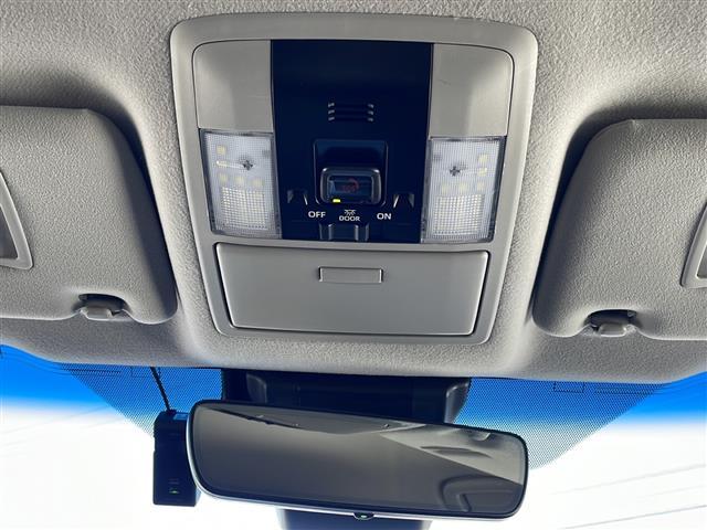 ランドクルーザープラド TX Lパッケージ 4WD 寒冷地仕様 メーカーナビ フルセグ パノラミックビューモニター 黒レザーシート 前席エアシート・ヒーター 3列目電動格納 セーフティセンス クリアランスソナー デアイサー バッテリー2個(13枚目)