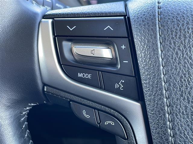 ランドクルーザープラド TX Lパッケージ 4WD 寒冷地仕様 メーカーナビ フルセグ パノラミックビューモニター 黒レザーシート 前席エアシート・ヒーター 3列目電動格納 セーフティセンス クリアランスソナー デアイサー バッテリー2個(17枚目)