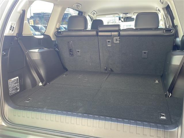 ランドクルーザープラド TX Lパッケージ 4WD 寒冷地仕様 メーカーナビ フルセグ パノラミックビューモニター 黒レザーシート 前席エアシート・ヒーター 3列目電動格納 セーフティセンス クリアランスソナー デアイサー バッテリー2個(32枚目)