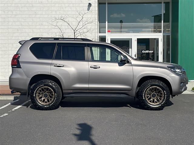 ランドクルーザープラド TX Lパッケージ 4WD 寒冷地仕様 メーカーナビ フルセグ パノラミックビューモニター 黒レザーシート 前席エアシート・ヒーター 3列目電動格納 セーフティセンス クリアランスソナー デアイサー バッテリー2個(37枚目)