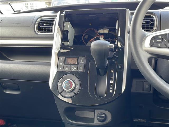 タント カスタムX 4WD 片側パワースライドドア LEDヘッドライト オートライト フォグランプ ベンチシート 純正エンジンスターター アイドリングストップ 社外AW プッシュスタート スマートキー ドアバイザー(3枚目)
