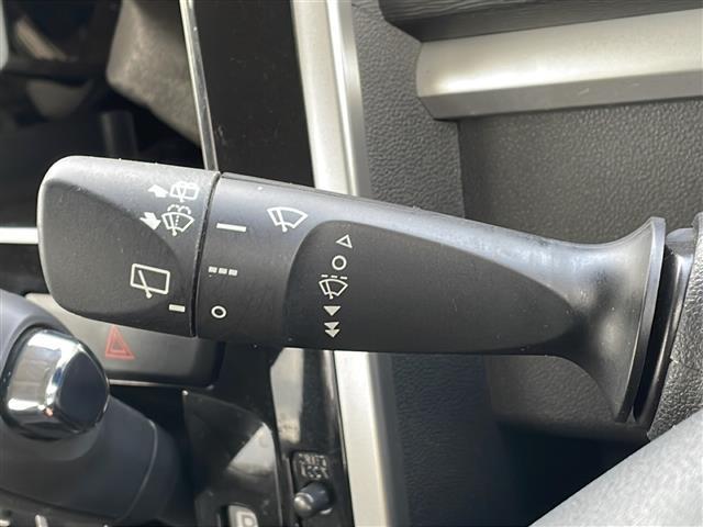 タント カスタムX 4WD 片側パワースライドドア LEDヘッドライト オートライト フォグランプ ベンチシート 純正エンジンスターター アイドリングストップ 社外AW プッシュスタート スマートキー ドアバイザー(14枚目)