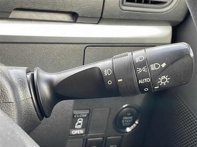 タント カスタムX 4WD 片側パワースライドドア LEDヘッドライト オートライト フォグランプ ベンチシート 純正エンジンスターター アイドリングストップ 社外AW プッシュスタート スマートキー ドアバイザー(15枚目)