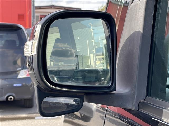 タント カスタムX 4WD 片側パワースライドドア LEDヘッドライト オートライト フォグランプ ベンチシート 純正エンジンスターター アイドリングストップ 社外AW プッシュスタート スマートキー ドアバイザー(39枚目)