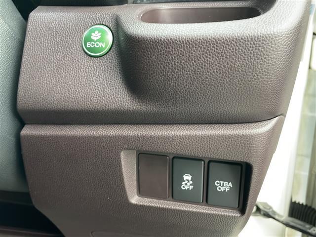 N-WGNカスタム G・Aパッケージ 4WD 純正ディスプレイオーディオ バックカメラ 合皮コンビシート あんしんパッケージ 衝突軽減ブレーキ クルーズコントロール 横滑り防止機能 サイド・カーテンエアバッグ HIDライト 純正14AW(8枚目)