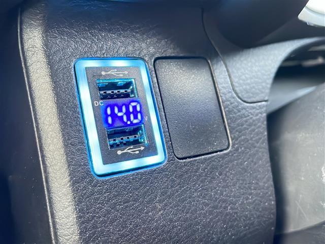 サクシードバン UL 4WD 純正SDナビ ワンセグTV バックカメラ 前方ドライブレコーダー ETC キーレスキー シートカバー THULEルーフキャリア リフトアップ スチールホイールマッドタイヤ AW付スタッドレス有(10枚目)