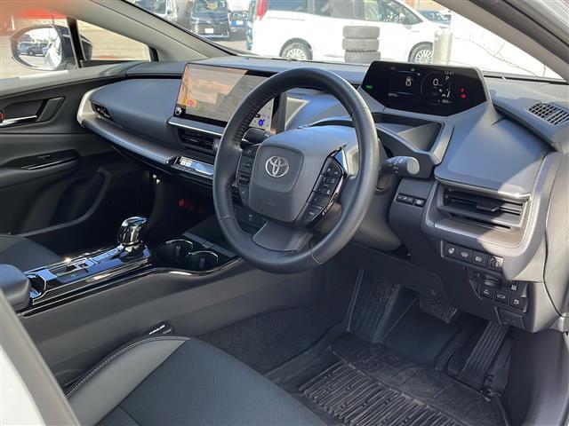 プリウス Z 寒冷地仕様 純正ナビ フルセグTV 全方位カメラ 合皮スポーツシート 前席エアシート・ヒーター ステアヒーター DA連動純正ドラレコ前後 デジタルインナーミラー パワーバックドア モデリスタエアロ(19枚目)