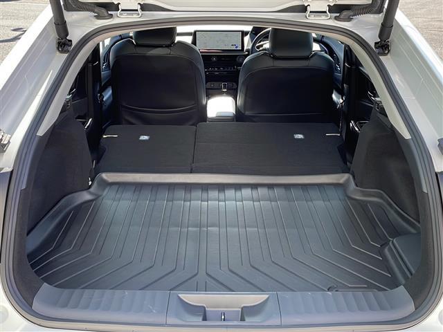 プリウス Z 寒冷地仕様 純正ナビ フルセグTV 全方位カメラ 合皮スポーツシート 前席エアシート・ヒーター ステアヒーター DA連動純正ドラレコ前後 デジタルインナーミラー パワーバックドア モデリスタエアロ(28枚目)