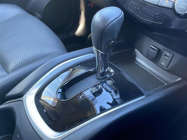 エクストレイル 20Xt エマージェンシーブレーキパッケージ 4WD 純正メーカーナビ アラウンドビューモニター パワーバックドア 前席シートヒーター エマージェンシーブレーキ パーキングアシスト クルーズコントロール 純正エンスタ LEDライト ルーフレール(10枚目)