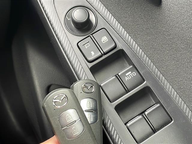 デミオ XDツーリング 4WD 純正ナビ Bカメラ ETC スマートシティブレーキサポート ヘッドアップディスプレイ パドルシフト 前席シートヒーター クルコン LEDヘッドライト フォグランプ 純正16AW スマートキー(13枚目)