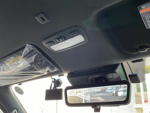 ハイエースバン スーパーＧＬ　ダーク　プライムＩＩ　４ＷＤ　社外８インチナビ　フルセグ　Ｂカメラ　両側パワースライドドア　パワーバックドア　合皮コンビシート　デジタルインナーミラー　リアヒーター・クーラー　ＬＥＤライト・フォグ　モデリスタＦスポイラー（10枚目）