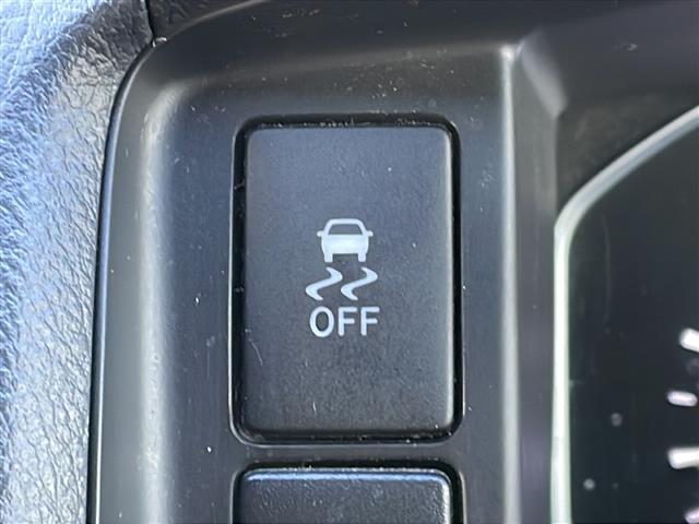 ハイエースバン スーパーＧＬ　ダーク　プライムＩＩ　４ＷＤ　社外８インチナビ　フルセグ　Ｂカメラ　両側パワースライドドア　パワーバックドア　合皮コンビシート　デジタルインナーミラー　リアヒーター・クーラー　ＬＥＤライト・フォグ　モデリスタＦスポイラー（12枚目）