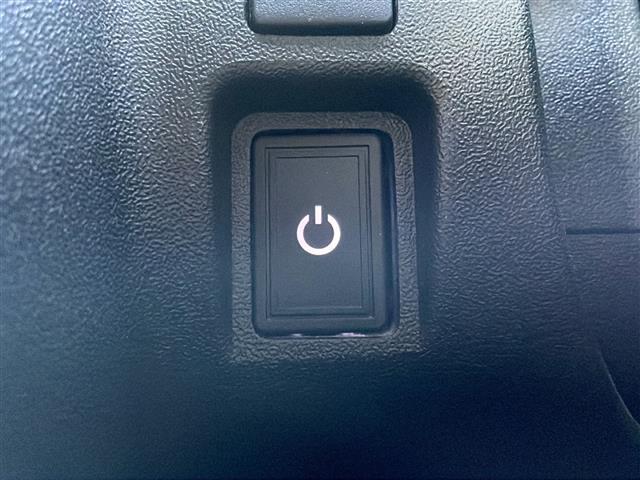 ハイエースバン スーパーＧＬ　ダーク　プライムＩＩ　４ＷＤ　社外８インチナビ　フルセグ　Ｂカメラ　両側パワースライドドア　パワーバックドア　合皮コンビシート　デジタルインナーミラー　リアヒーター・クーラー　ＬＥＤライト・フォグ　モデリスタＦスポイラー（13枚目）