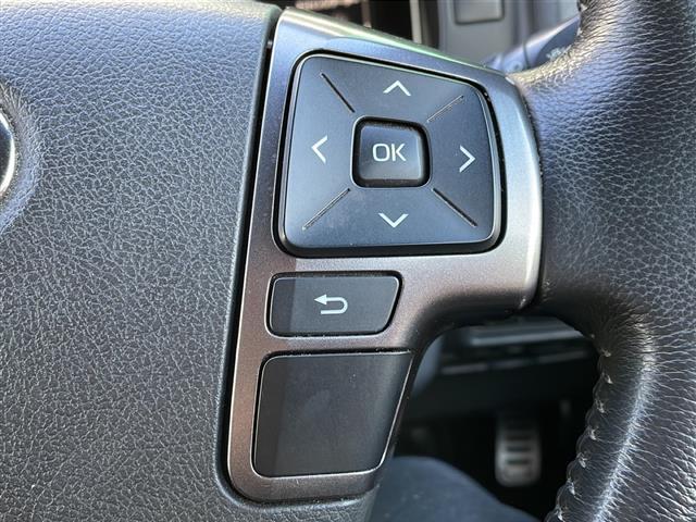 ハイエースバン スーパーＧＬ　ダーク　プライムＩＩ　４ＷＤ　社外８インチナビ　フルセグ　Ｂカメラ　両側パワースライドドア　パワーバックドア　合皮コンビシート　デジタルインナーミラー　リアヒーター・クーラー　ＬＥＤライト・フォグ　モデリスタＦスポイラー（19枚目）