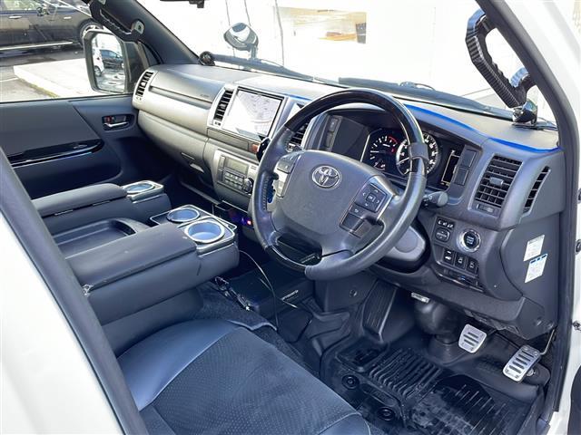 ハイエースバン スーパーＧＬ　ダーク　プライムＩＩ　４ＷＤ　社外８インチナビ　フルセグ　Ｂカメラ　両側パワースライドドア　パワーバックドア　合皮コンビシート　デジタルインナーミラー　リアヒーター・クーラー　ＬＥＤライト・フォグ　モデリスタＦスポイラー（23枚目）