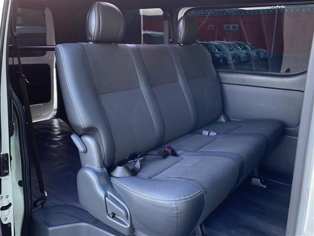 ハイエースバン スーパーＧＬ　ダーク　プライムＩＩ　４ＷＤ　社外８インチナビ　フルセグ　Ｂカメラ　両側パワースライドドア　パワーバックドア　合皮コンビシート　デジタルインナーミラー　リアヒーター・クーラー　ＬＥＤライト・フォグ　モデリスタＦスポイラー（27枚目）