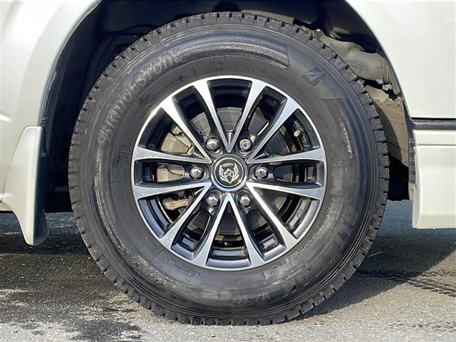 ハイエースバン スーパーＧＬ　ダーク　プライムＩＩ　４ＷＤ　社外８インチナビ　フルセグ　Ｂカメラ　両側パワースライドドア　パワーバックドア　合皮コンビシート　デジタルインナーミラー　リアヒーター・クーラー　ＬＥＤライト・フォグ　モデリスタＦスポイラー（41枚目）