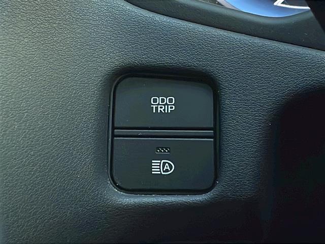 クラウンハイブリッド RS Four 4WD 純正ナビ フルセグ Bカメラ 前席パワーシート・ヒーター ステアリングヒーター 衝突軽減ブレーキ 追従クルーズコントロール アダプティブハイビーム レーンキープ 前後ドラレコ LEDライト(12枚目)