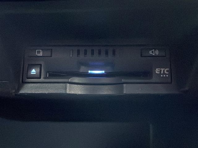 クラウンハイブリッド RS Four 4WD 純正ナビ フルセグ Bカメラ 前席パワーシート・ヒーター ステアリングヒーター 衝突軽減ブレーキ 追従クルーズコントロール アダプティブハイビーム レーンキープ 前後ドラレコ LEDライト(14枚目)