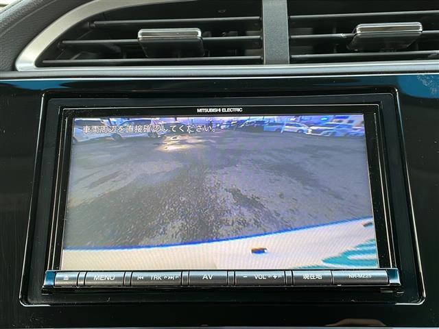 シャトル ハイブリッド　ホンダセンシング　４ＷＤ　社外メモリナビ　バックカメラ　ホンダセンシング　衝突軽減ブレーキ　追従クルコン　路外逸脱抑制機能　誤発進抑制機能　ワイパーデアイサー　ＥＴＣ　ＬＥＤヘッドライト　フォグランプ　スマートキー（4枚目）