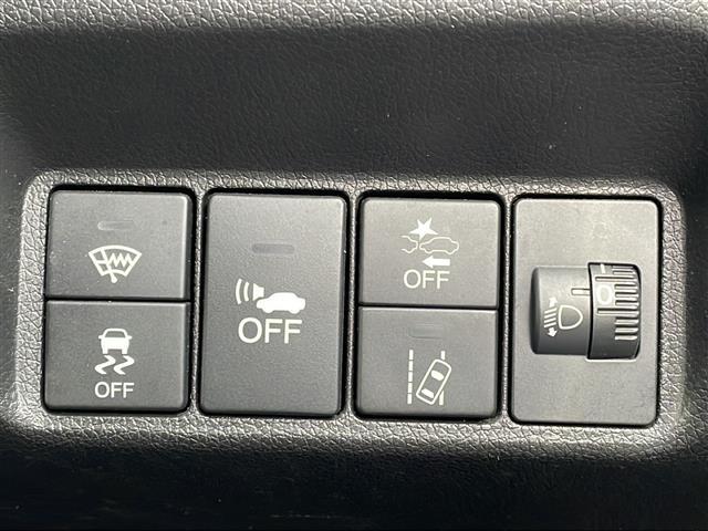 シャトル ハイブリッド　ホンダセンシング　４ＷＤ　社外メモリナビ　バックカメラ　ホンダセンシング　衝突軽減ブレーキ　追従クルコン　路外逸脱抑制機能　誤発進抑制機能　ワイパーデアイサー　ＥＴＣ　ＬＥＤヘッドライト　フォグランプ　スマートキー（9枚目）