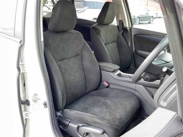 シャトル ハイブリッド　ホンダセンシング　４ＷＤ　社外メモリナビ　バックカメラ　ホンダセンシング　衝突軽減ブレーキ　追従クルコン　路外逸脱抑制機能　誤発進抑制機能　ワイパーデアイサー　ＥＴＣ　ＬＥＤヘッドライト　フォグランプ　スマートキー（23枚目）