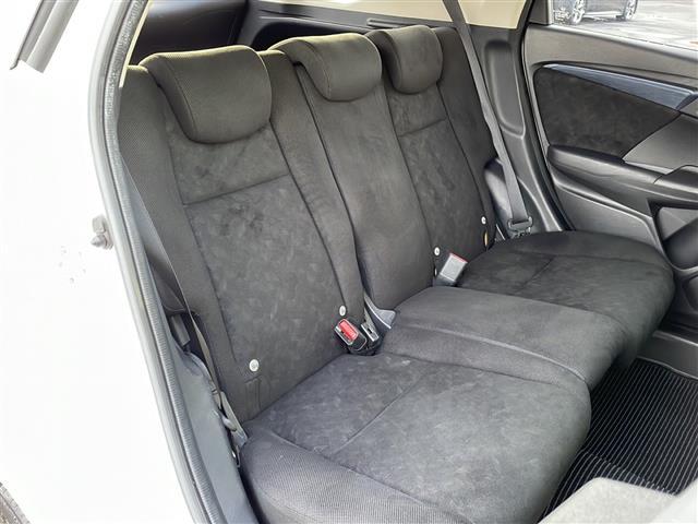 シャトル ハイブリッド　ホンダセンシング　４ＷＤ　社外メモリナビ　バックカメラ　ホンダセンシング　衝突軽減ブレーキ　追従クルコン　路外逸脱抑制機能　誤発進抑制機能　ワイパーデアイサー　ＥＴＣ　ＬＥＤヘッドライト　フォグランプ　スマートキー（25枚目）