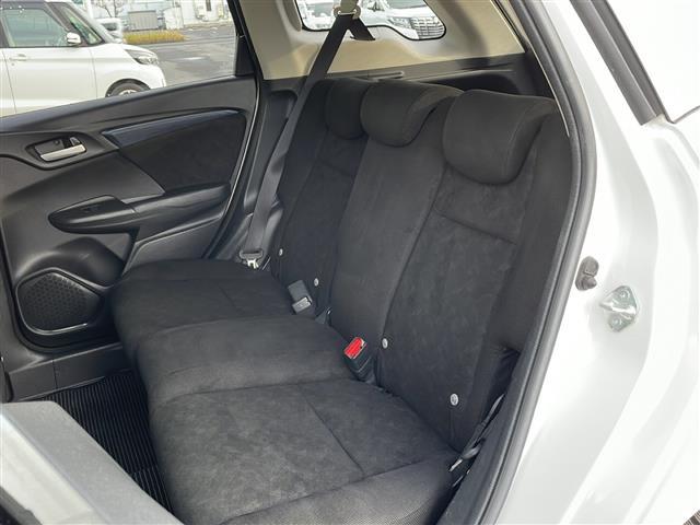 シャトル ハイブリッド　ホンダセンシング　４ＷＤ　社外メモリナビ　バックカメラ　ホンダセンシング　衝突軽減ブレーキ　追従クルコン　路外逸脱抑制機能　誤発進抑制機能　ワイパーデアイサー　ＥＴＣ　ＬＥＤヘッドライト　フォグランプ　スマートキー（27枚目）