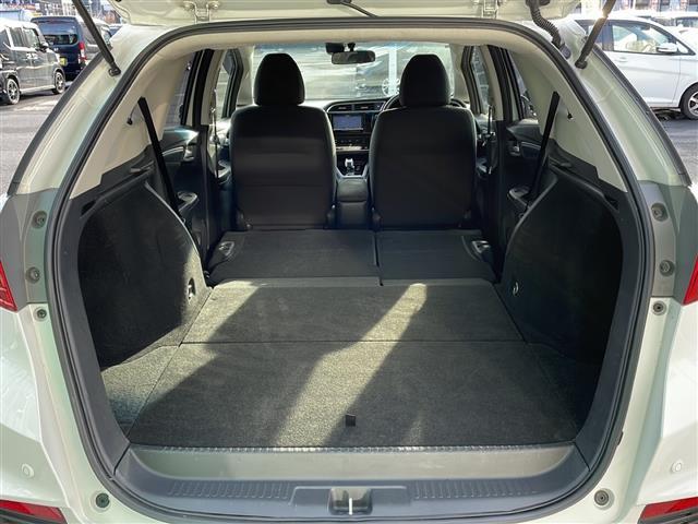 シャトル ハイブリッド　ホンダセンシング　４ＷＤ　社外メモリナビ　バックカメラ　ホンダセンシング　衝突軽減ブレーキ　追従クルコン　路外逸脱抑制機能　誤発進抑制機能　ワイパーデアイサー　ＥＴＣ　ＬＥＤヘッドライト　フォグランプ　スマートキー（30枚目）