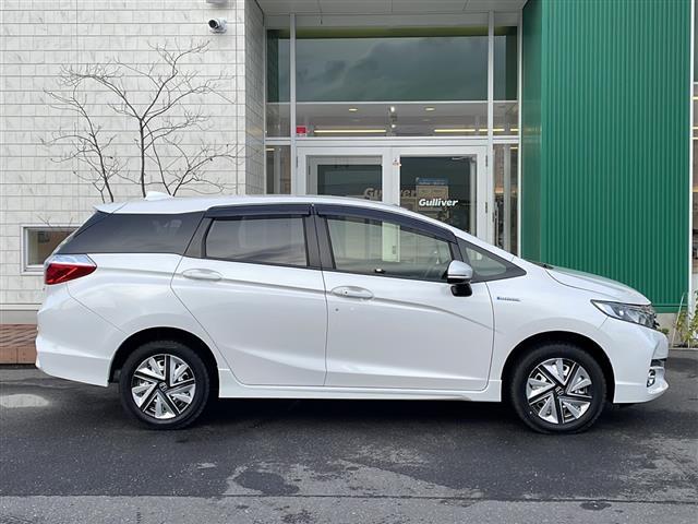 シャトル ハイブリッド　ホンダセンシング　４ＷＤ　社外メモリナビ　バックカメラ　ホンダセンシング　衝突軽減ブレーキ　追従クルコン　路外逸脱抑制機能　誤発進抑制機能　ワイパーデアイサー　ＥＴＣ　ＬＥＤヘッドライト　フォグランプ　スマートキー（39枚目）