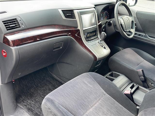 ヴェルファイア ２．４Ｚ　４ＷＤ　純正８インチＨＤＤナビ　フルセグ　純正フリップダウンモニター　バックカメラ　左パワースライドドア　ビルトインＥＴＣ　前方ドライブレコーダー　ワイパーデアイサー　ＨＩＤライト　ＴＥＩＮ車高調（22枚目）