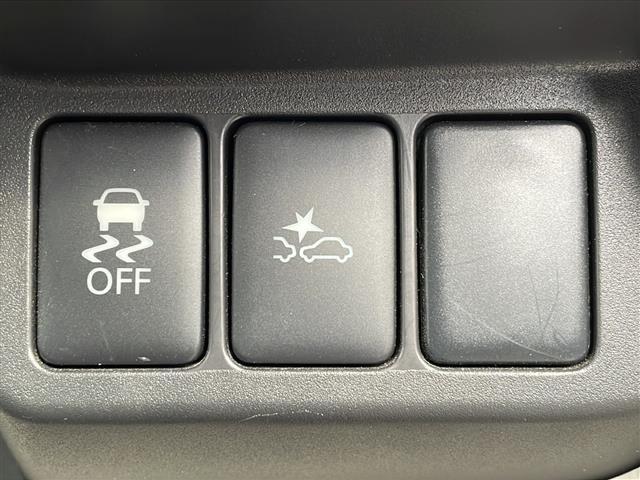 デイズ Ｘ　Ｖセレクション＋セーフティＩＩ　４ＷＤ　純正ＣＤオーディオ　アラウンドビューモニター　エマージェンシーブレーキ　横滑り防止機能　運転席シートヒーター　ＥＴＣ　アイドリングストップ　プッシュスタート　スマートキー　純正フロアマット（7枚目）