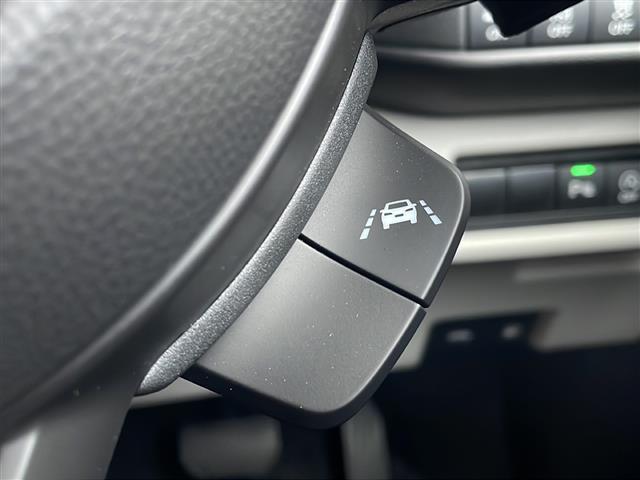 スイフト ハイブリッドＭＺ　４ＷＤ　全方位モニター付９インチメモリーナビ　フルセグ　前席シートヒーター　セーフティサポート　デュアルセンサーブレーキサポート２　追従クルコン　アダプティブハイビーム　レーンキープ　ＢＳＭ　ＬＥＤ（18枚目）