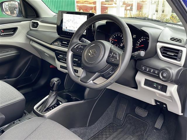 スイフト ハイブリッドＭＺ　４ＷＤ　全方位モニター付９インチメモリーナビ　フルセグ　前席シートヒーター　セーフティサポート　デュアルセンサーブレーキサポート２　追従クルコン　アダプティブハイビーム　レーンキープ　ＢＳＭ　ＬＥＤ（22枚目）