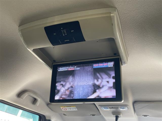 Ｎ－ＢＯＸカスタム Ｇ　ＳＳブラックスタイルパッケージ　４ＷＤ　純正８型ナビ　フルセグＴＶ　純正フリップダウンモニター　Ｂカメラ　純正エンジンスターター　ビルトインＥＴＣ　ドライブレコーダー　両側パワースライドドア　前席ートヒーター　ＨＩＤライト　フォグ（4枚目）