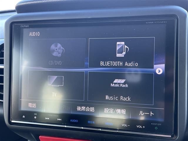 Ｎ－ＢＯＸカスタム Ｇ　ＳＳブラックスタイルパッケージ　４ＷＤ　純正８型ナビ　フルセグＴＶ　純正フリップダウンモニター　Ｂカメラ　純正エンジンスターター　ビルトインＥＴＣ　ドライブレコーダー　両側パワースライドドア　前席ートヒーター　ＨＩＤライト　フォグ（7枚目）