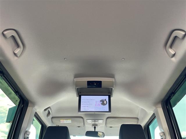 Ｎ－ＢＯＸカスタム Ｇ　ＳＳブラックスタイルパッケージ　４ＷＤ　純正８型ナビ　フルセグＴＶ　純正フリップダウンモニター　Ｂカメラ　純正エンジンスターター　ビルトインＥＴＣ　ドライブレコーダー　両側パワースライドドア　前席ートヒーター　ＨＩＤライト　フォグ（31枚目）