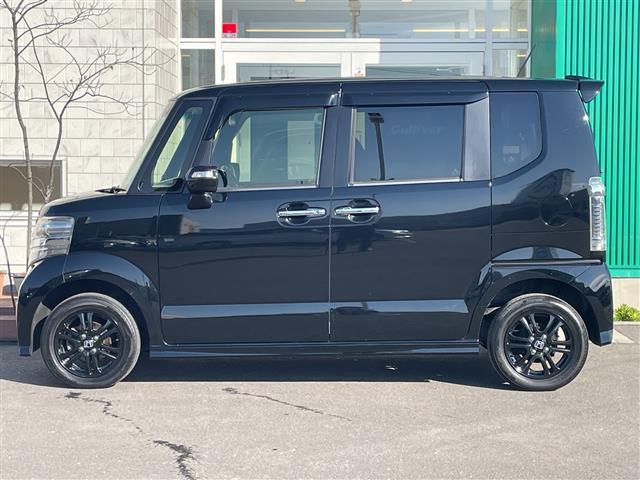 Ｎ－ＢＯＸカスタム Ｇ　ＳＳブラックスタイルパッケージ　４ＷＤ　純正８型ナビ　フルセグＴＶ　純正フリップダウンモニター　Ｂカメラ　純正エンジンスターター　ビルトインＥＴＣ　ドライブレコーダー　両側パワースライドドア　前席ートヒーター　ＨＩＤライト　フォグ（38枚目）