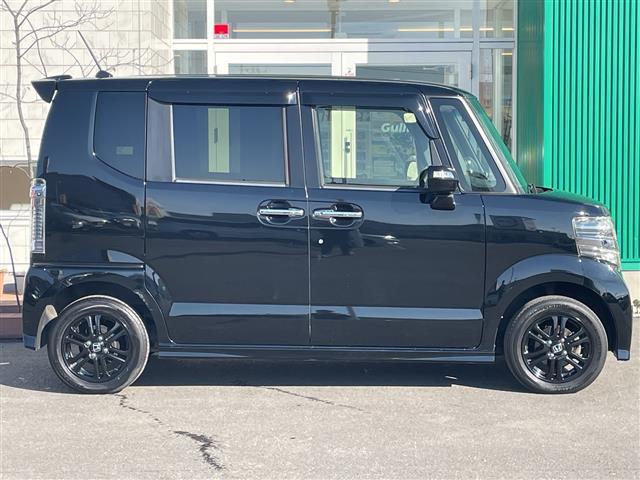 Ｎ－ＢＯＸカスタム Ｇ　ＳＳブラックスタイルパッケージ　４ＷＤ　純正８型ナビ　フルセグＴＶ　純正フリップダウンモニター　Ｂカメラ　純正エンジンスターター　ビルトインＥＴＣ　ドライブレコーダー　両側パワースライドドア　前席ートヒーター　ＨＩＤライト　フォグ（39枚目）
