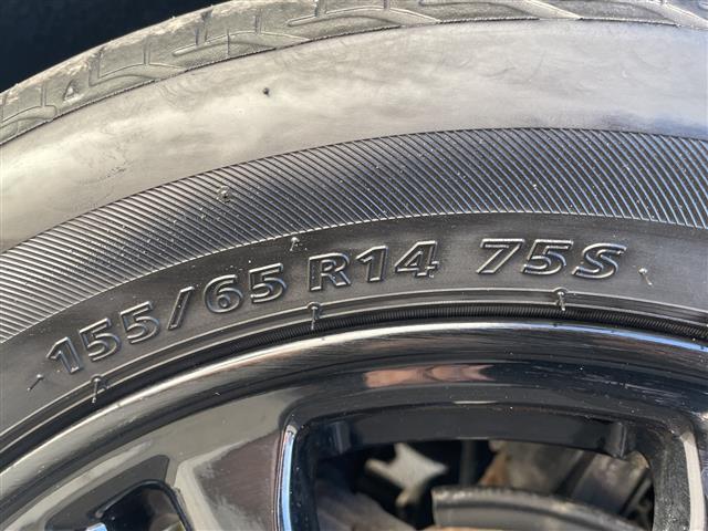 Ｎ－ＢＯＸカスタム Ｇ　ＳＳブラックスタイルパッケージ　４ＷＤ　純正８型ナビ　フルセグＴＶ　純正フリップダウンモニター　Ｂカメラ　純正エンジンスターター　ビルトインＥＴＣ　ドライブレコーダー　両側パワースライドドア　前席ートヒーター　ＨＩＤライト　フォグ（42枚目）