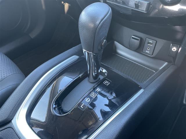 エクストレイル ２０Ｘｔ　エマージェンシーブレーキパッケージ　４ＷＤ　純正ナビ・フルセグＴＶ　アラウンドビューモニター　パワーバックドア　パーキングアシスト　前席シートヒーター　エマージェンシーブレーキ　ＥＴＣ　前方ドラレコ　クルコン　ＬＥＤライト　ルーフレール（8枚目）