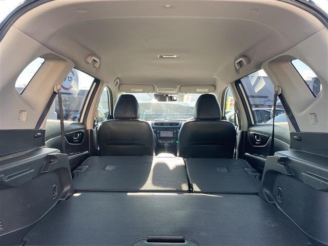 エクストレイル ２０Ｘｔ　エマージェンシーブレーキパッケージ　４ＷＤ　純正ナビ・フルセグＴＶ　アラウンドビューモニター　パワーバックドア　パーキングアシスト　前席シートヒーター　エマージェンシーブレーキ　ＥＴＣ　前方ドラレコ　クルコン　ＬＥＤライト　ルーフレール（27枚目）